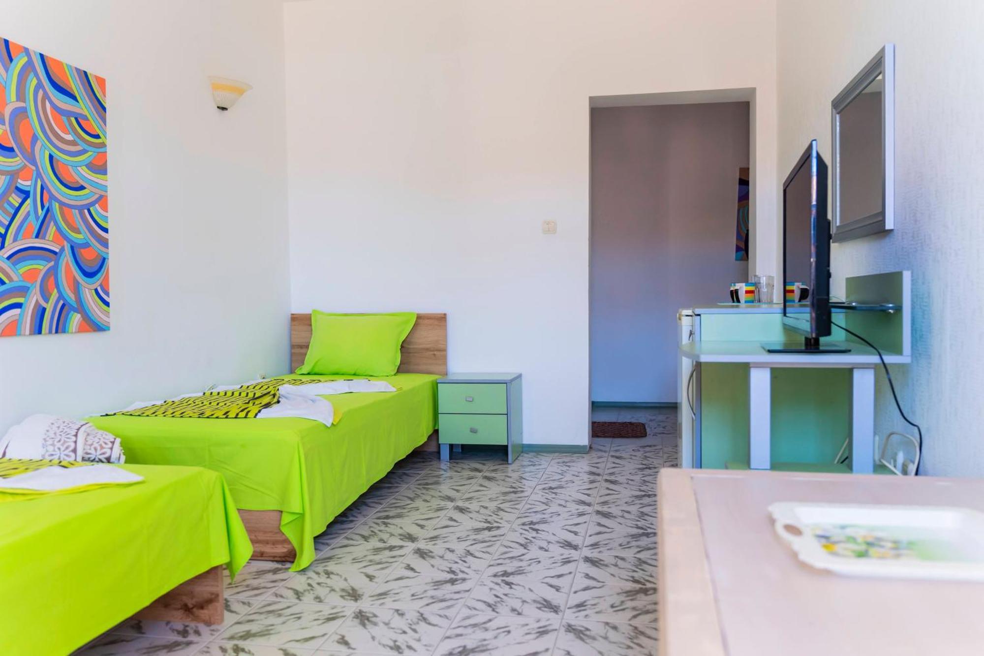 Family House Katerini Hotel เนเซบาร์ ภายนอก รูปภาพ